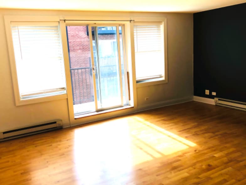 Building Photo - 2620 W Catalpa Ave