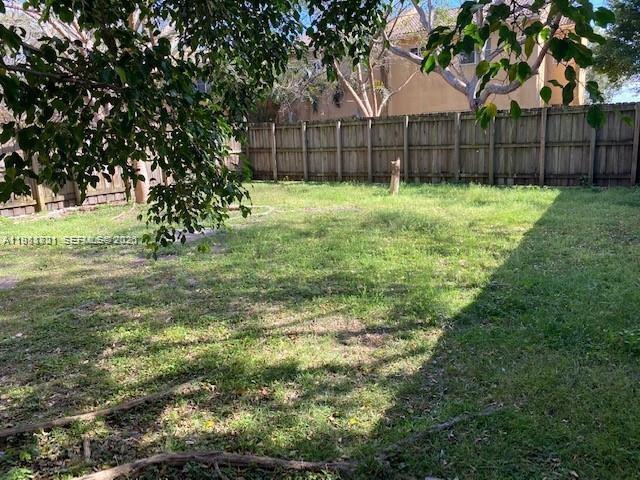 Building Photo - 661 SW 10th St