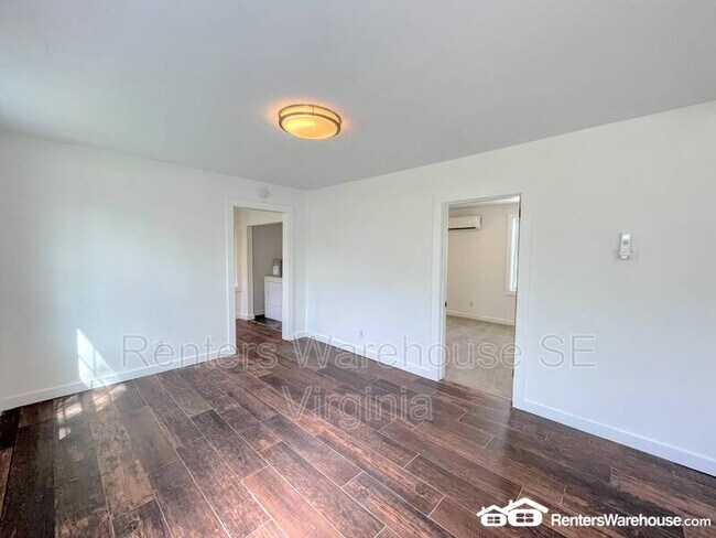 Building Photo - 142 Rogers Ave