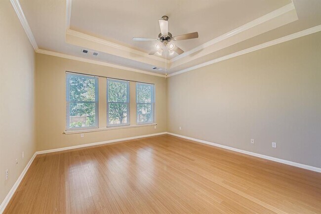 Building Photo - 1028 Horseback Hollow