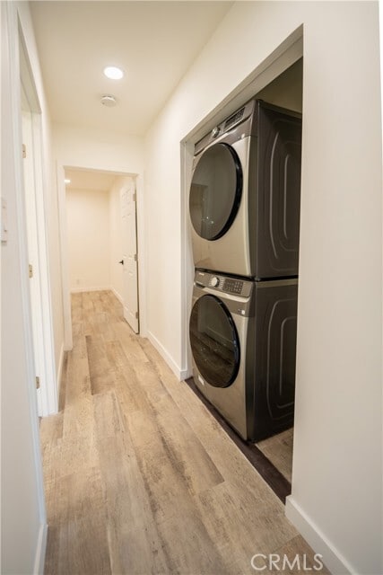 Building Photo - 319 Roads End St