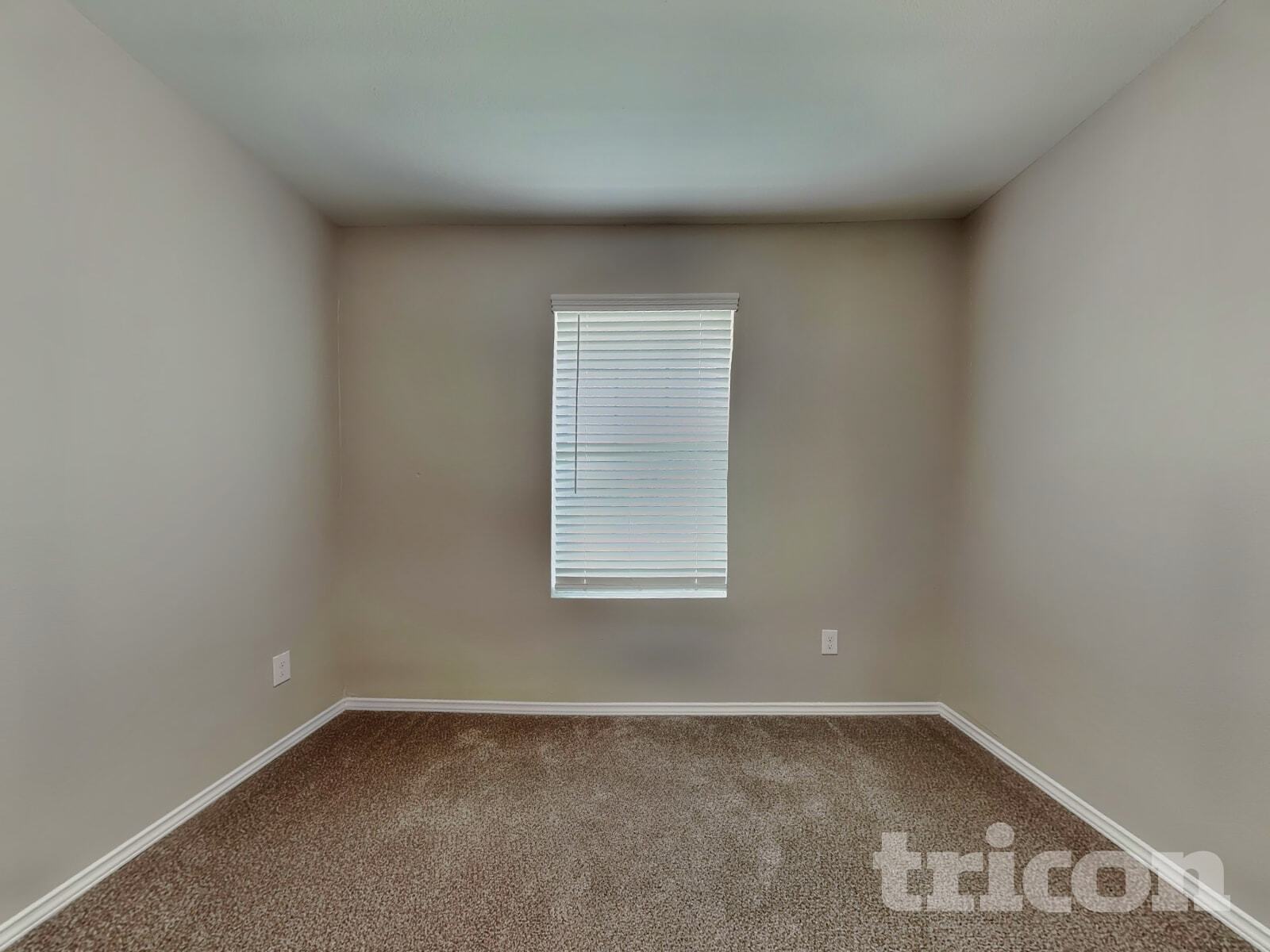 Building Photo - 424 Mallow Dr