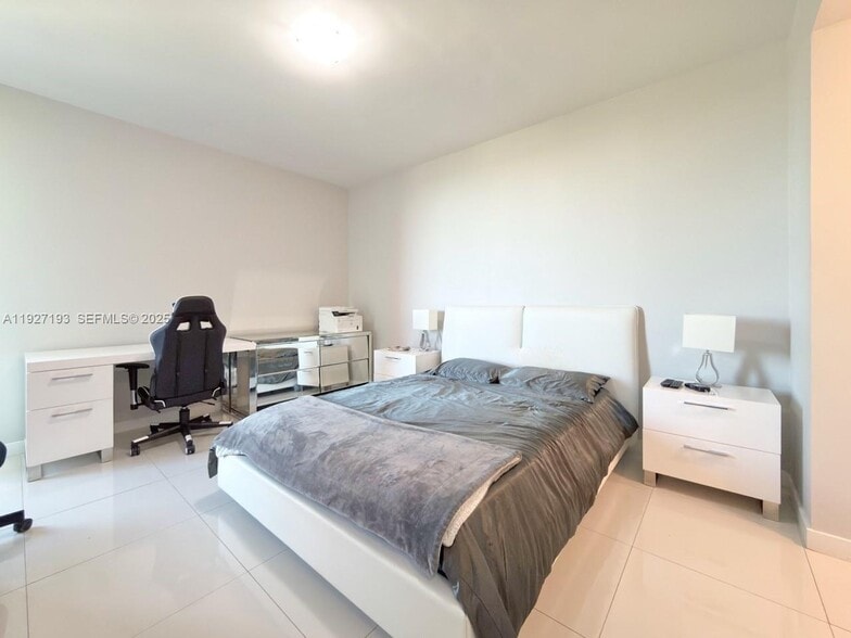 Building Photo - 7751 NW 107th Ave