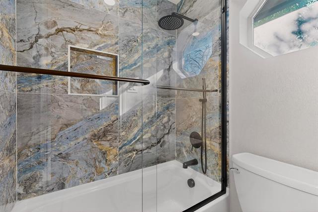 Building Photo - 325 Crooked Creek