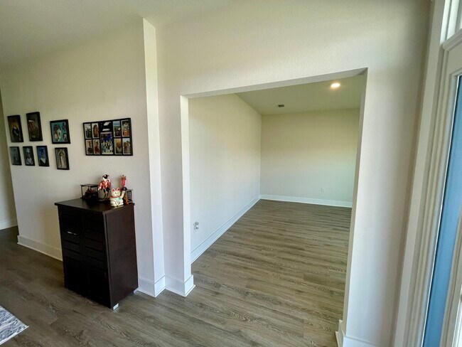 Building Photo - 3533 Sailfish Dr