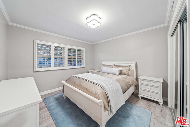 Building Photo - 18334 Los Alimos St