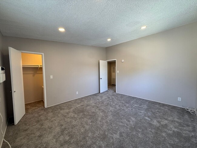 Building Photo - 1026 Grover Ave