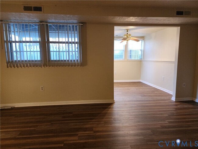 Building Photo - 9396 Wind Haven Ct