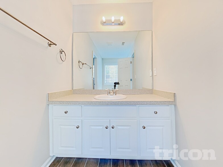 Building Photo - 122 Chippewa Run