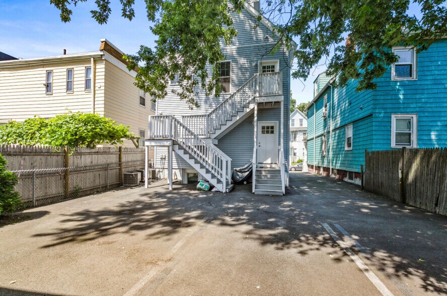 Building Photo - 84 Flint St