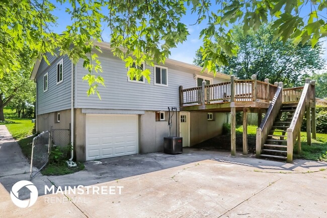 Building Photo - 2804 N 109th St