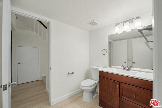 Building Photo - 243 Blanquita Way