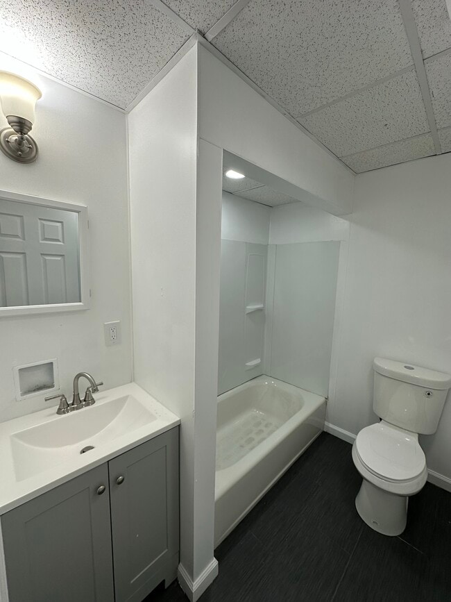 Building Photo - 1213 Pittston Ave