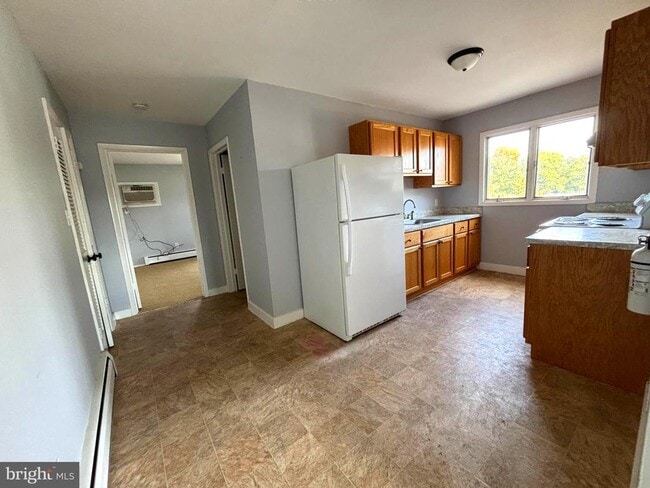 Building Photo - 43 S Main St