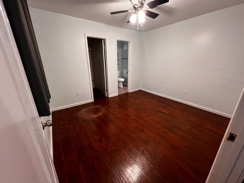 Building Photo - 6915 W Main St