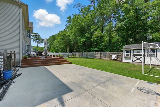 Building Photo - 2641 Springhaven Dr