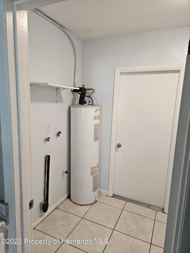 Building Photo - 4623 Cynthia Ln