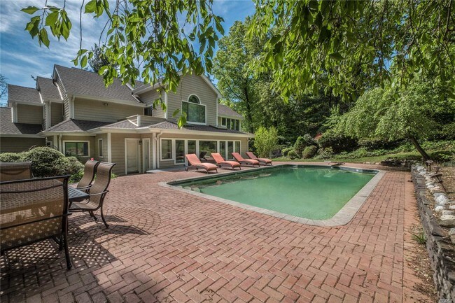 Building Photo - 38 Valley Rd