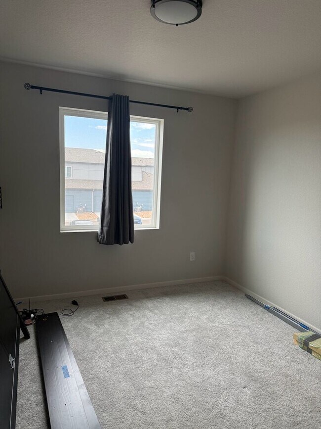 Building Photo - Stunning 3 Bed 2.5 Bath Home in Timnath, CO!
