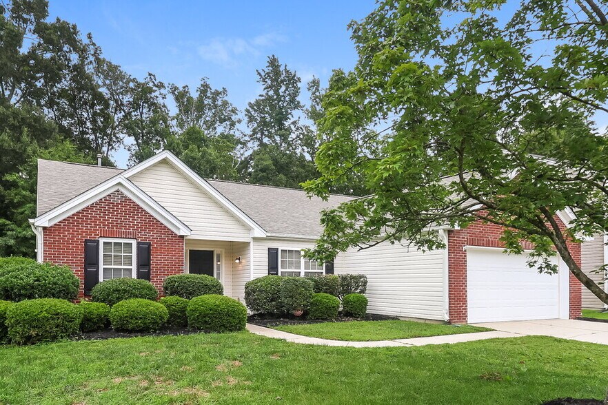 Building Photo - 2111 Hunters Trail Dr