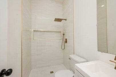 Building Photo - 2216 Dyson St