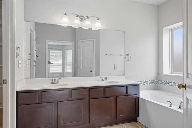 Building Photo - 5925 Malta Cir