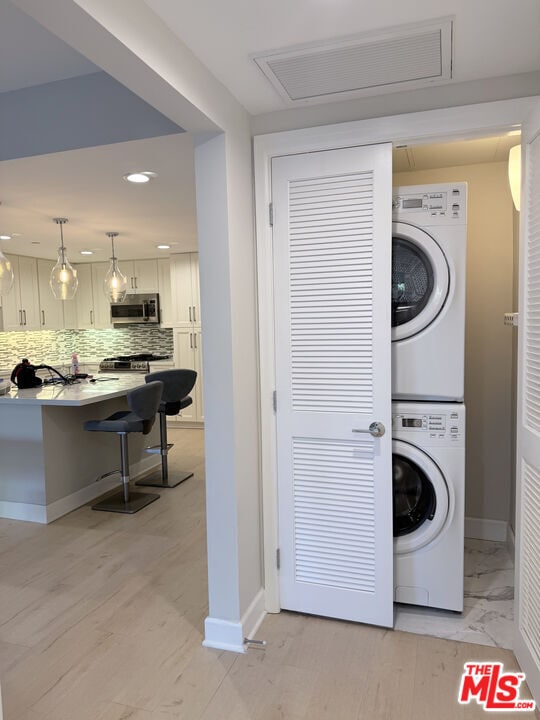 Building Photo - 5015 Balboa Blvd