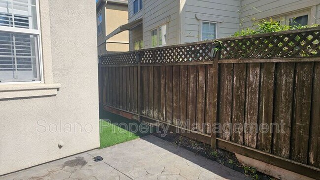 Building Photo - 8184 Carlisle Way