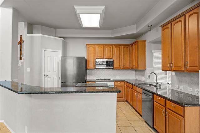 Building Photo - 5544 Clay Ct