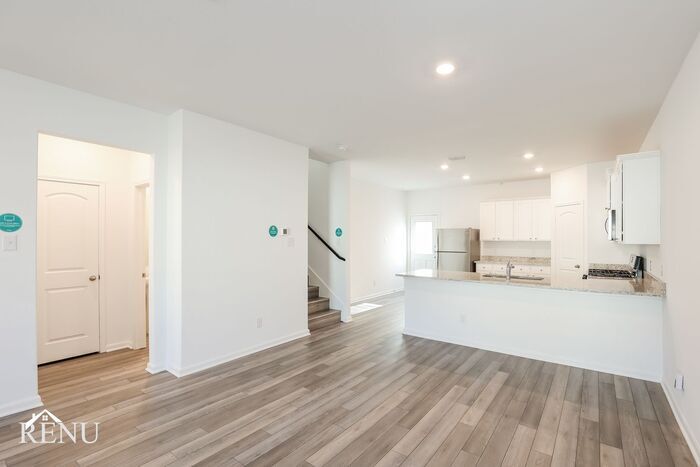 Building Photo - 2946 Jackson Smt