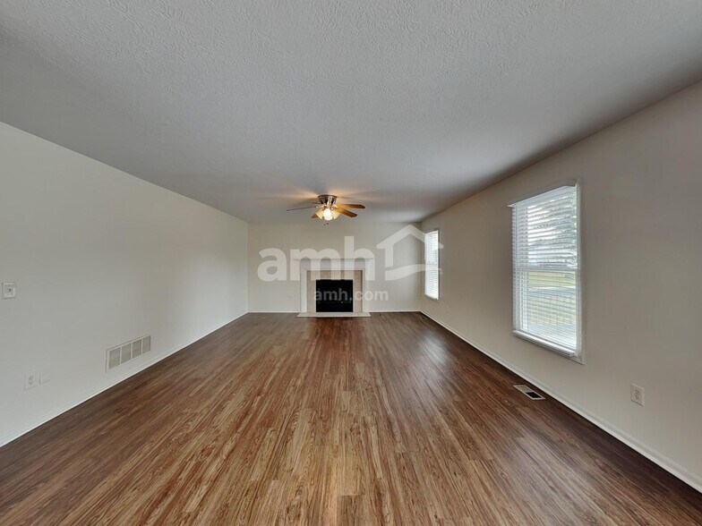 Building Photo - 5605 Stevens Dr