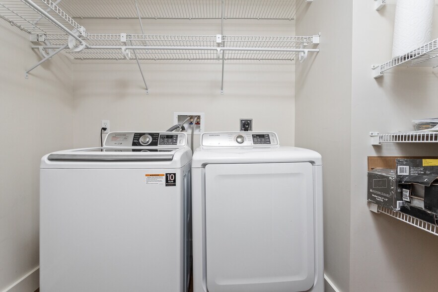 Building Photo - 55 S Harding St