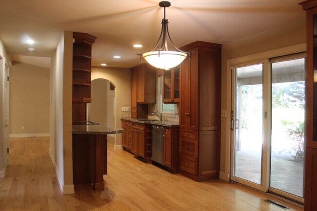 Building Photo - Gorgeous 2 Story Home in Columbine West!