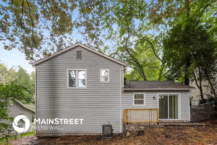 Building Photo - 819 Martin Rd