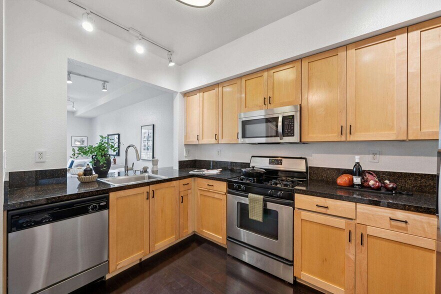 Building Photo - 1535 Brunswig Ln