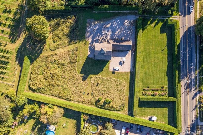 Building Photo - 29500 Main Rd