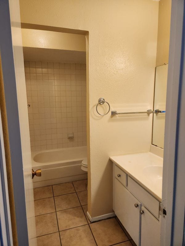 Building Photo - 4659 Country Creek Dr