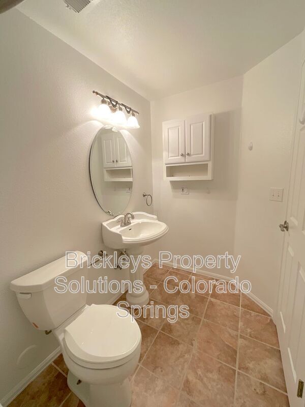 Building Photo - 7168 Prairie Wind Dr