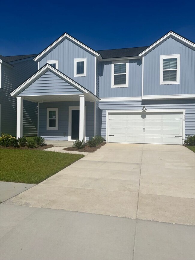 Building Photo - 1038 Adirondack Dr
