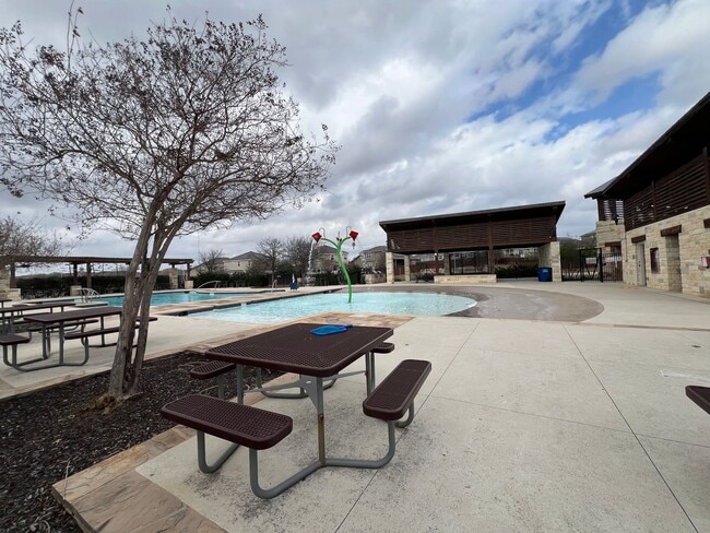 Building Photo - 3/2 in VOSS FARMS