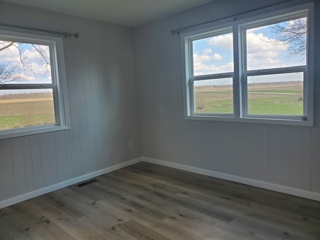 Building Photo - 475 County Rd 525 N