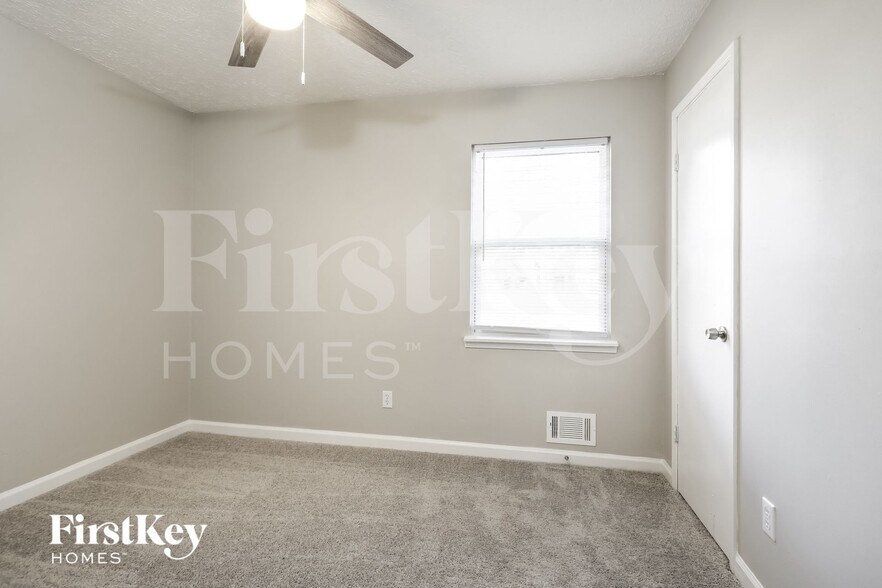 Building Photo - 334 Spring Ridge Dr