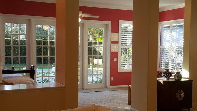 Building Photo - 2871 SW Brighton Way
