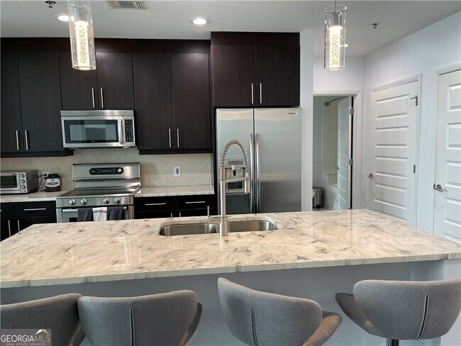 Building Photo - 1080 Peachtree St NE