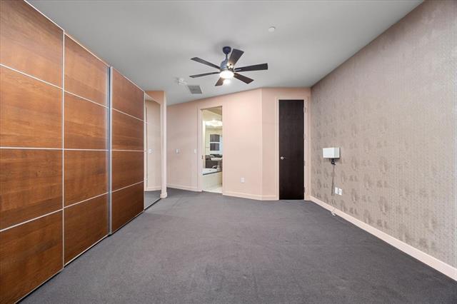 Building Photo - 2600 W 7th St