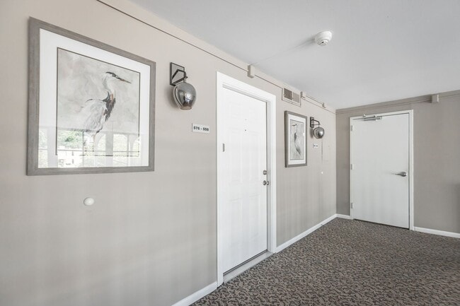 Building Photo - 2 Bedroom 2 Bath in Northshore