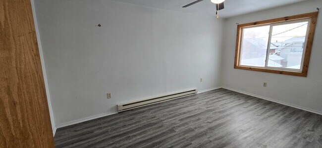 Building Photo - 1127 Dillingham Ave