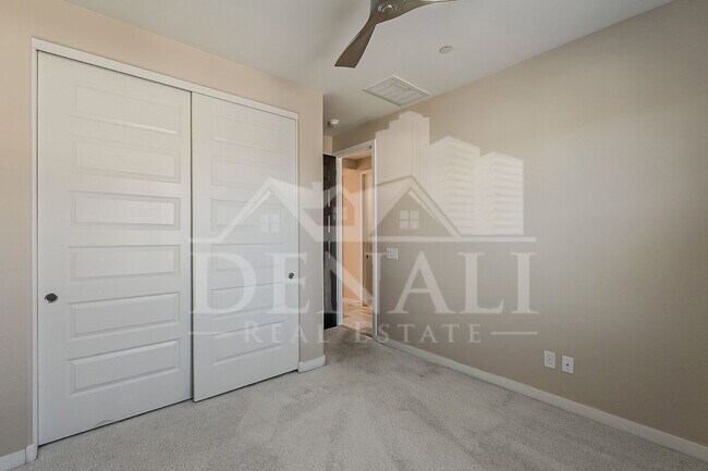 Building Photo - 4704 S Glacier