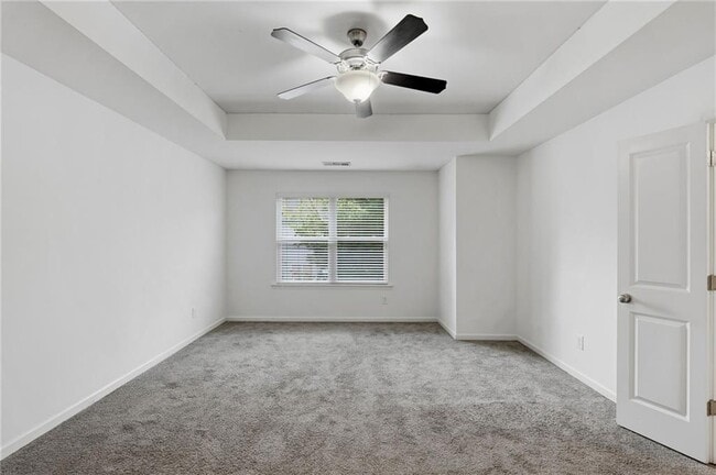 Building Photo - 4987 Longview Walk