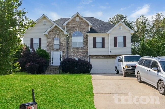 Building Photo - 90 Pebble Ln